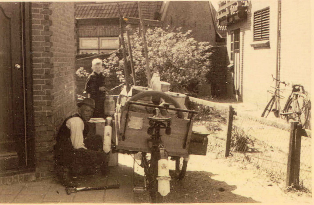 1946PaBakfiets2_2.jpg